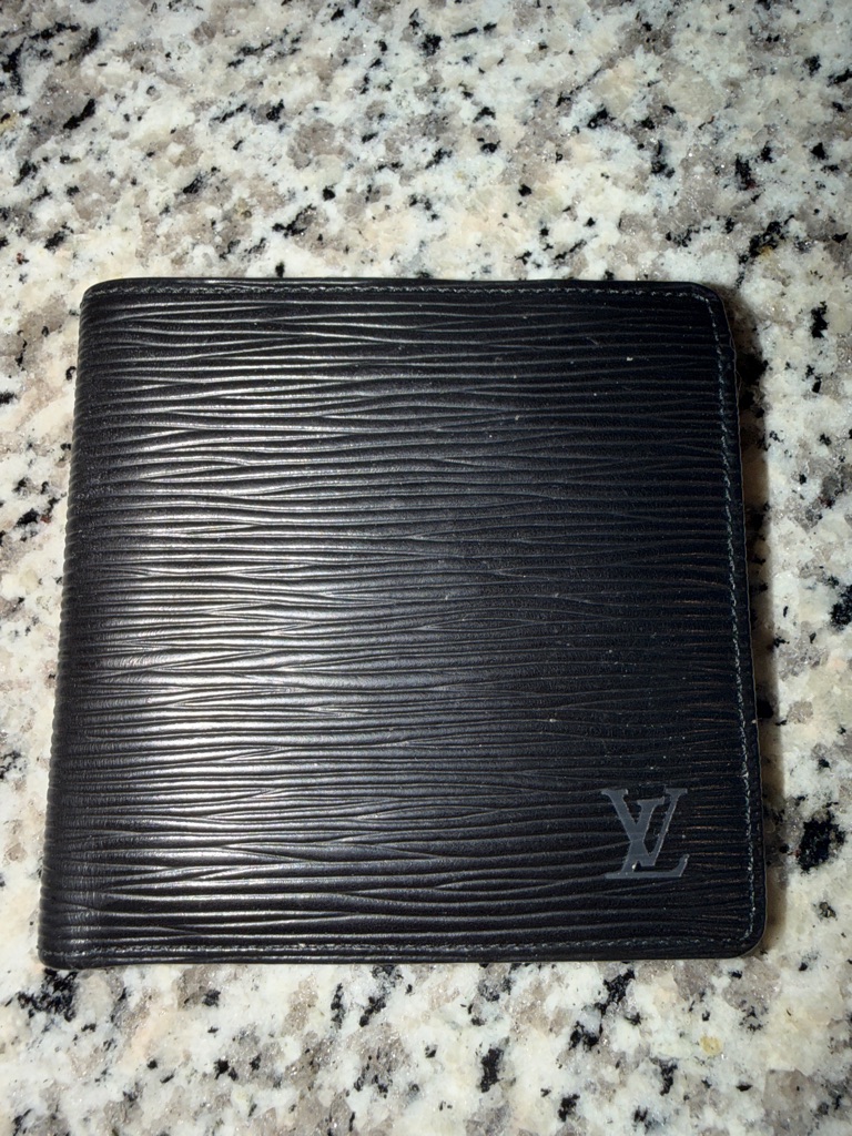 Authentic Louis Vuitton Epi Leather Marco Bifold Wallet